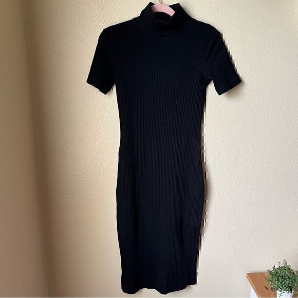 L’AGENCE Knit Turtleneck Sweater MIDI Dress SAMPLE - Picture 3 of 9